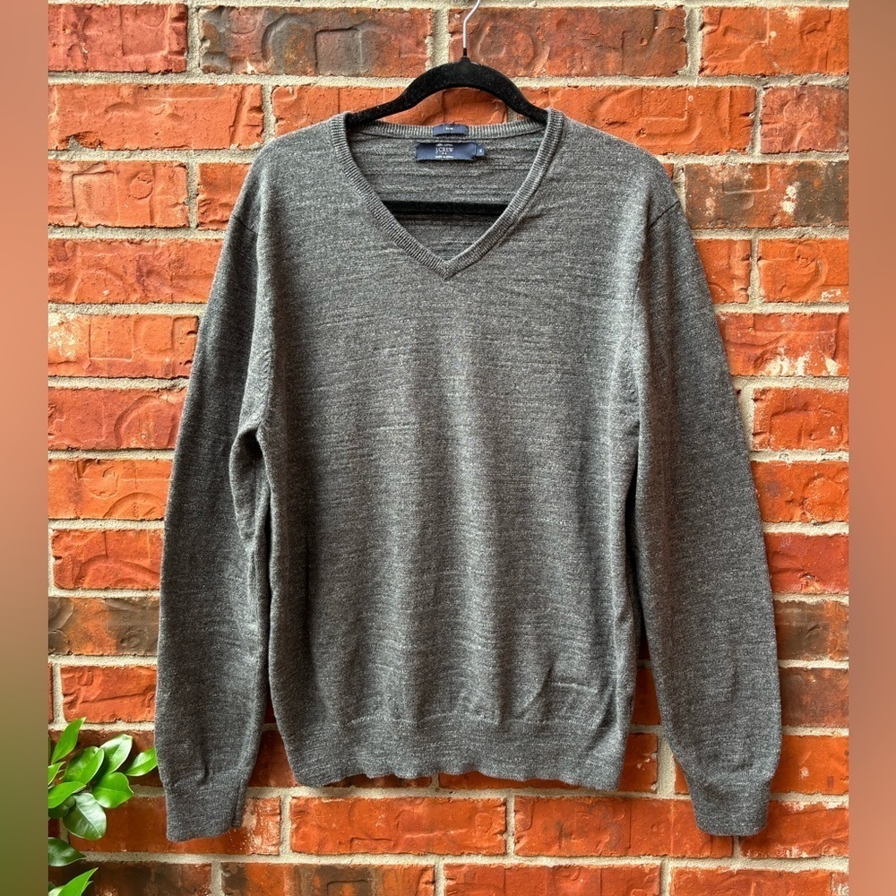 J. Crew Mens XL Slim Gray Vneck Pullover Sweater